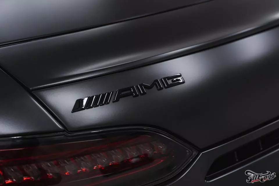 Mercedes AMG GT Edition 50. Антихром экстерьера с акцентами в цвете Carbon Ceramic
